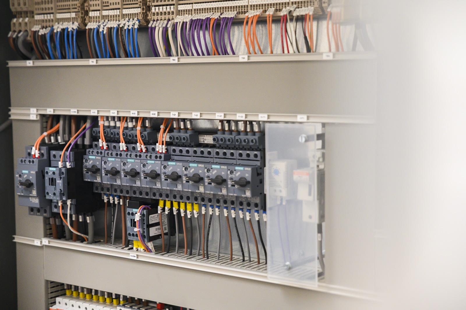 The Benefits Of Bespoke Industrial Control Panels