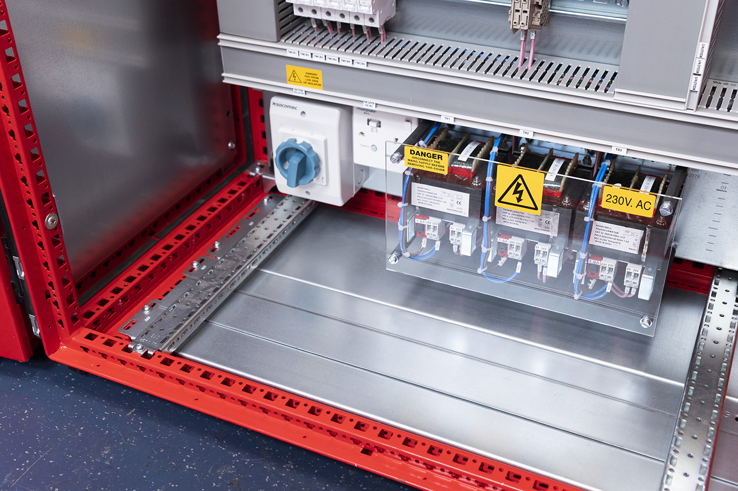 What Are The Key Components Of Industrial Control Panels? - Bensons Panels